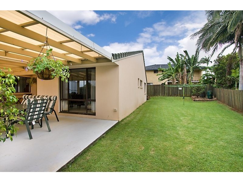 5 Flametree Terrace, Banora Point NSW 2486