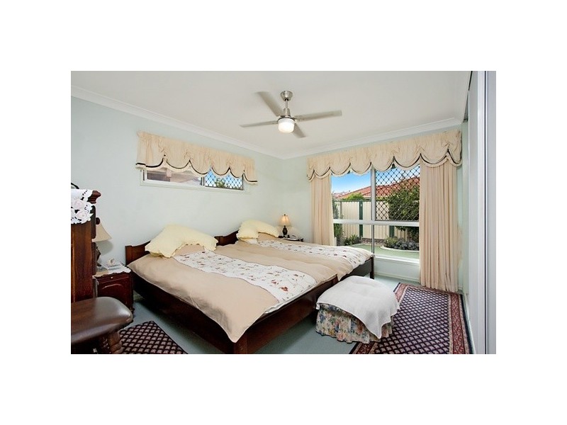 12 Kentia Crescent, Banora Point NSW 2486