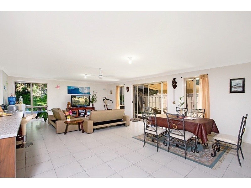 129 Botanical Circuit, Banora Point NSW 2486