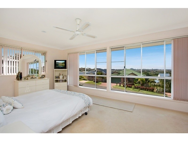 18 Tralee Drive, Banora Point NSW 2486
