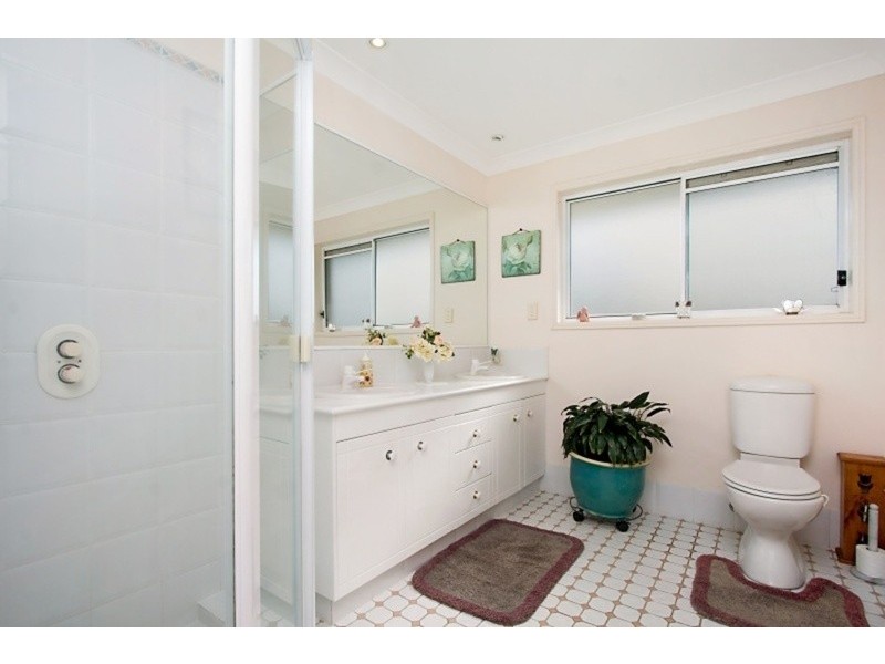 18 Tralee Drive, Banora Point NSW 2486