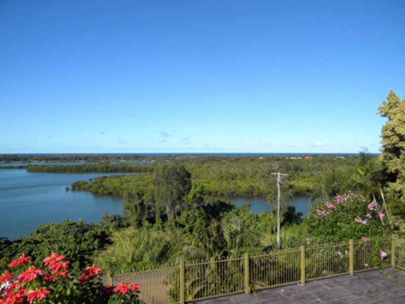 3 Fairway Drive, Banora Point NSW 2486