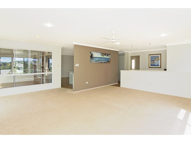 1 Cedar Ridge, Banora Point NSW 2486