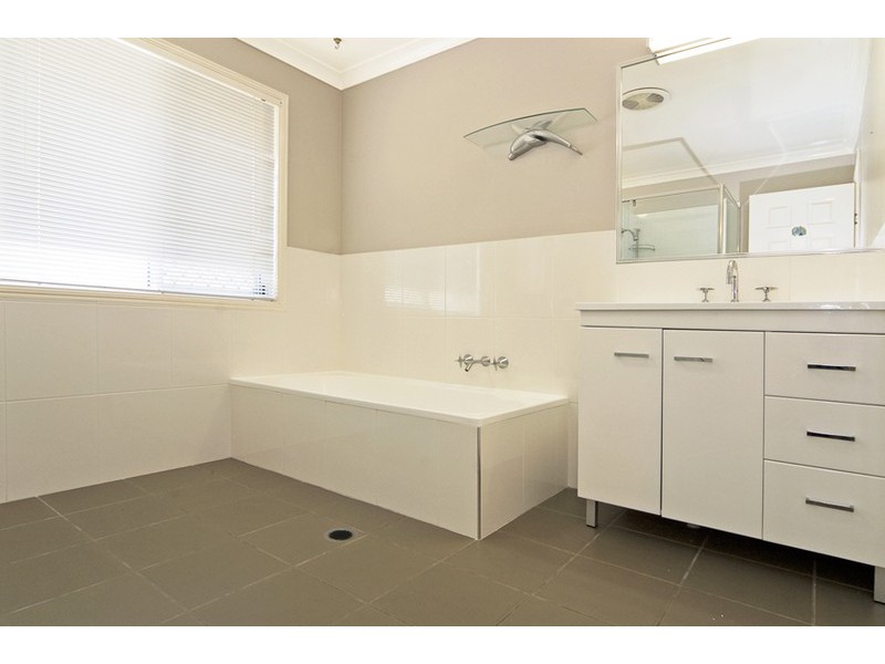 1 Cedar Ridge, Banora Point NSW 2486