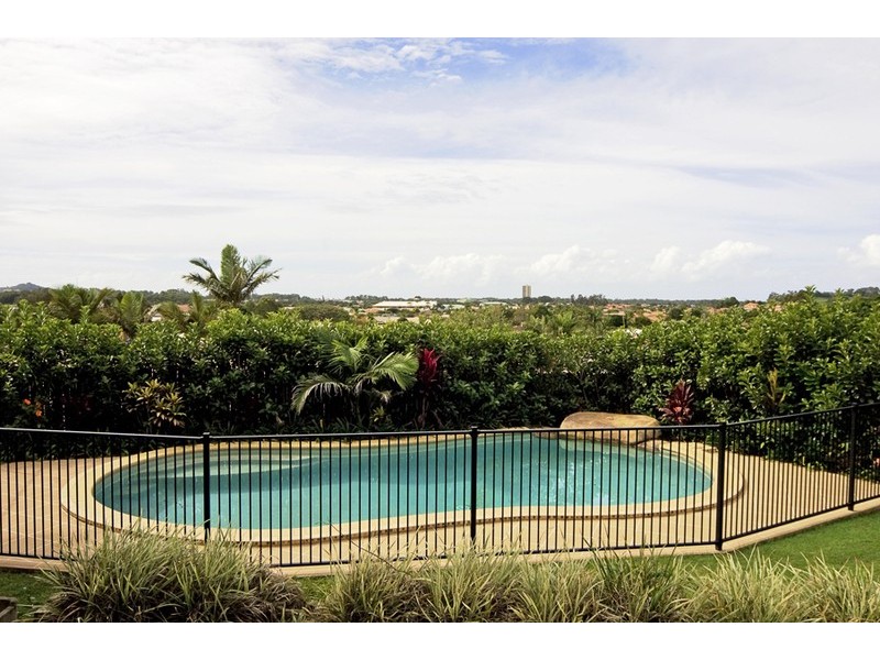 1 Cedar Ridge, Banora Point NSW 2486