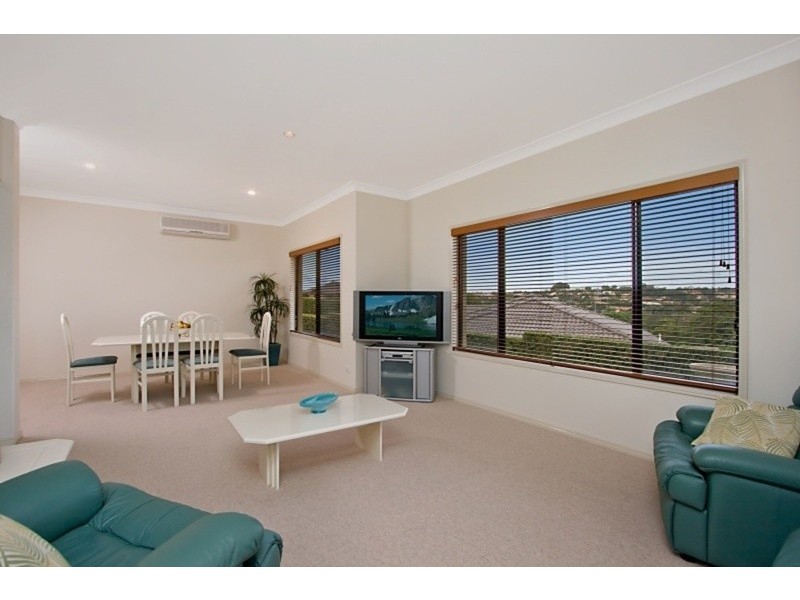 7 White Fig Court, Banora Point NSW 2486