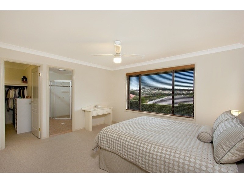 7 White Fig Court, Banora Point NSW 2486