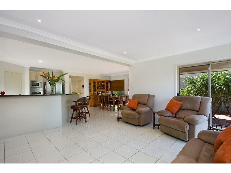 4A Oyster Point Road, Banora Point NSW 2486