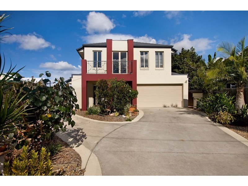 4A Oyster Point Road, Banora Point NSW 2486