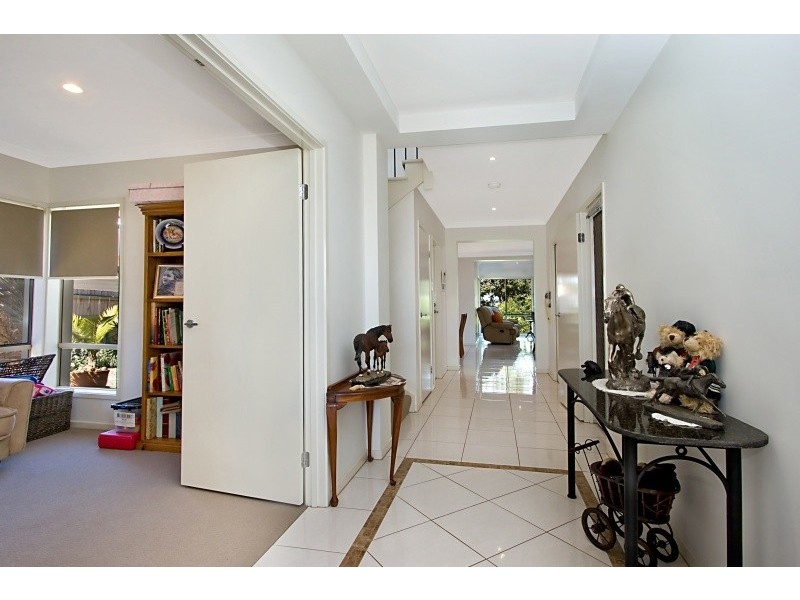 4A Oyster Point Road, Banora Point NSW 2486