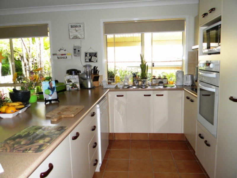 20 Lochlomond Drive, Banora Point NSW 2486