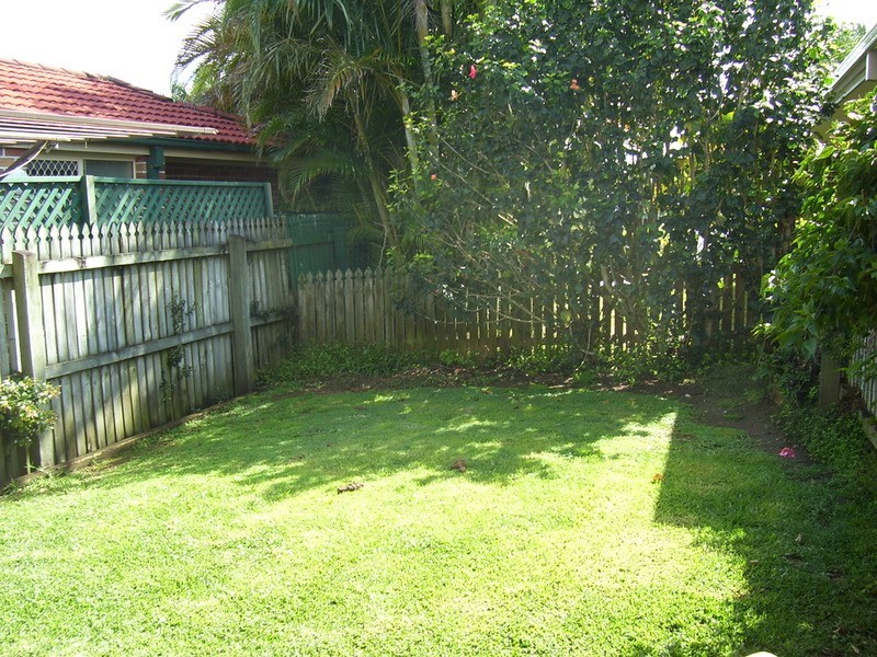 1/2 Huntingdale Place, Banora Point NSW 2486