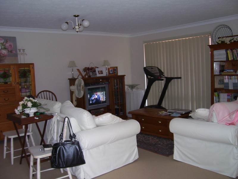 1/2 Huntingdale Place, Banora Point NSW 2486