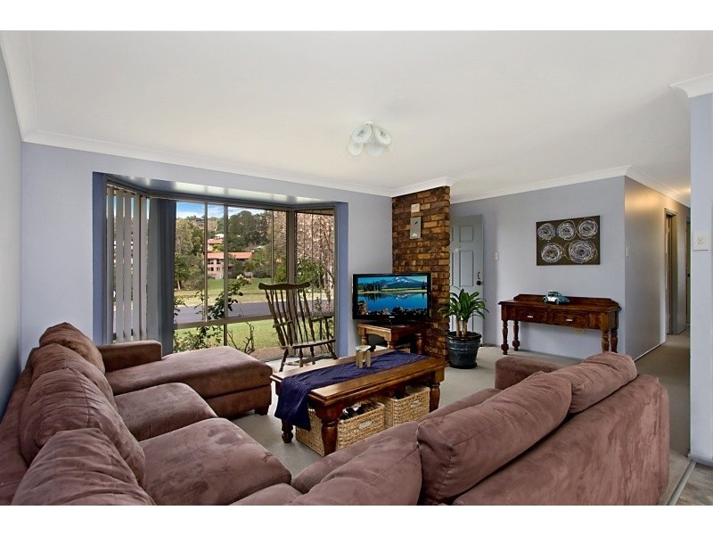 108 Lochlomond Drive, Banora Point NSW 2486