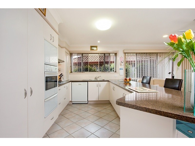 31 Winders Place, Banora Point NSW 2486