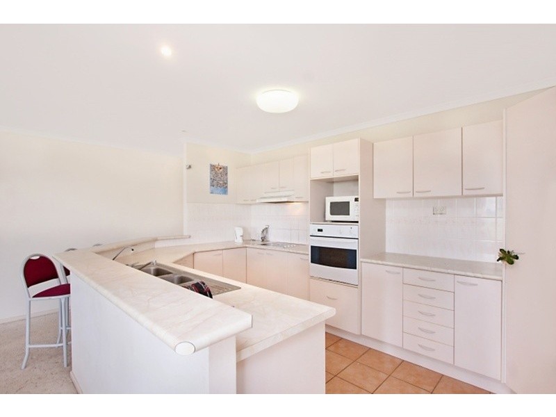 25 Champagne Drive, Tweed Heads South NSW 2486