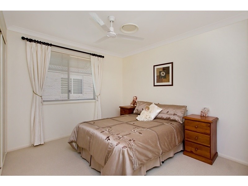 1 New Farm Place, Banora Point NSW 2486