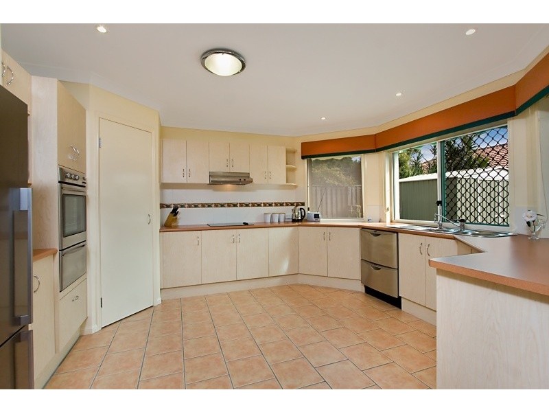 1 New Farm Place, Banora Point NSW 2486