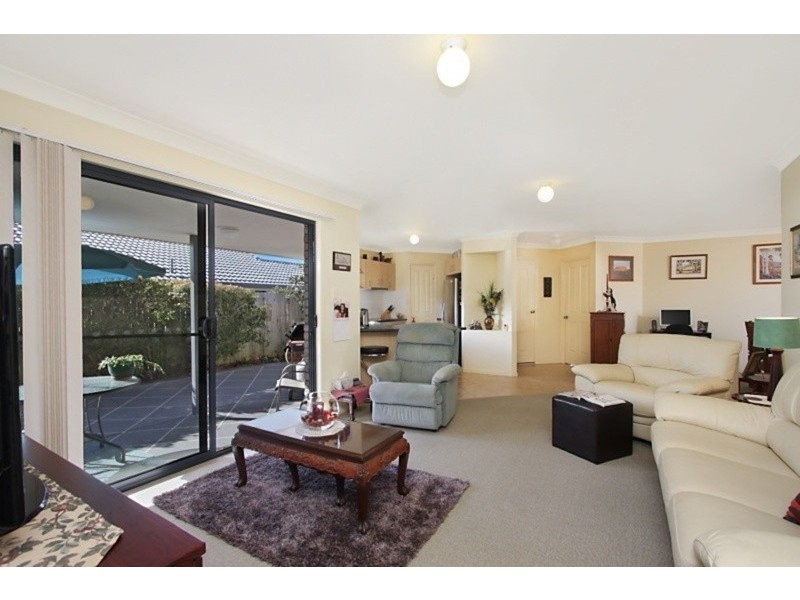 2 Greendale Place, Banora Point NSW 2486