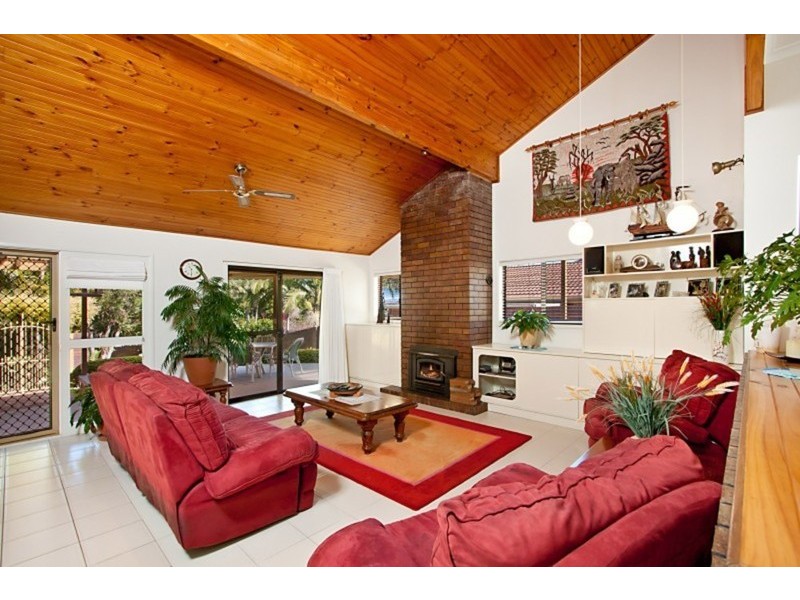 8 Toolona Avenue, Banora Point NSW 2486