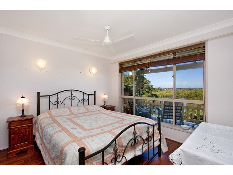2/49 Bimbadeen Avenue, Banora Point NSW 2486