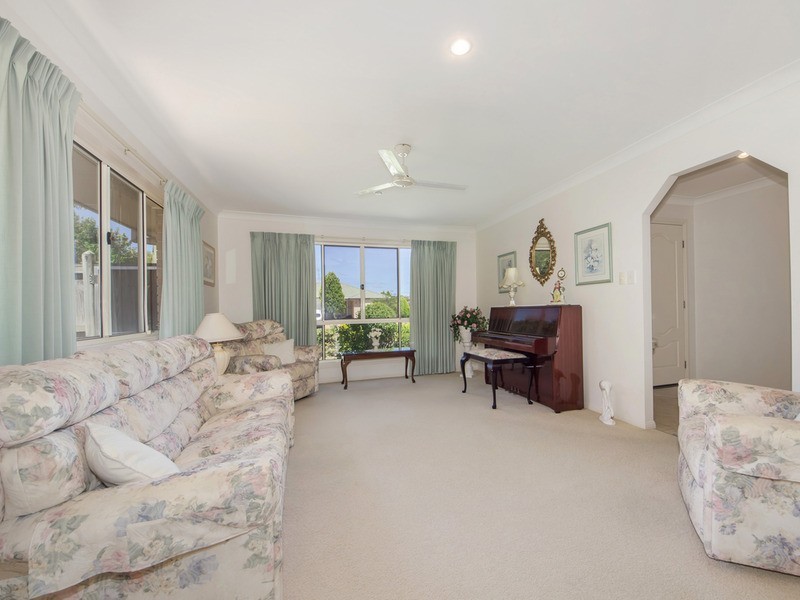 59 Winders Place, Banora Point NSW 2486