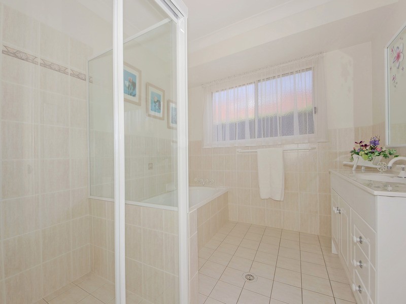 59 Winders Place, Banora Point NSW 2486