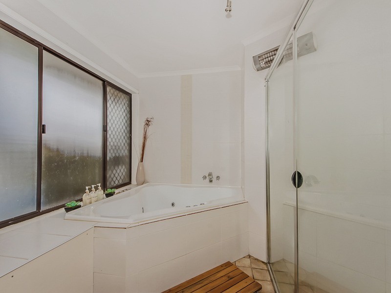10 Muirfield Place, Banora Point NSW 2486