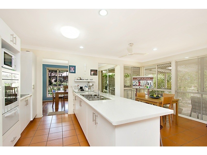 9 Galway Court, Banora Point NSW 2486