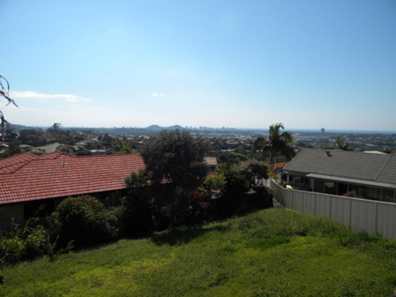 50 Kintyre Court, Banora Point NSW 2486