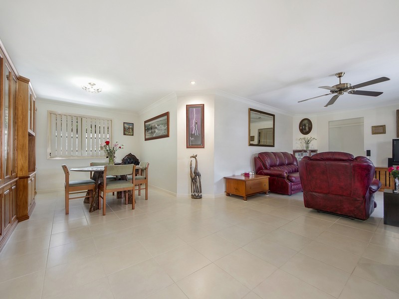 4 Greendale Place, Banora Point NSW 2486