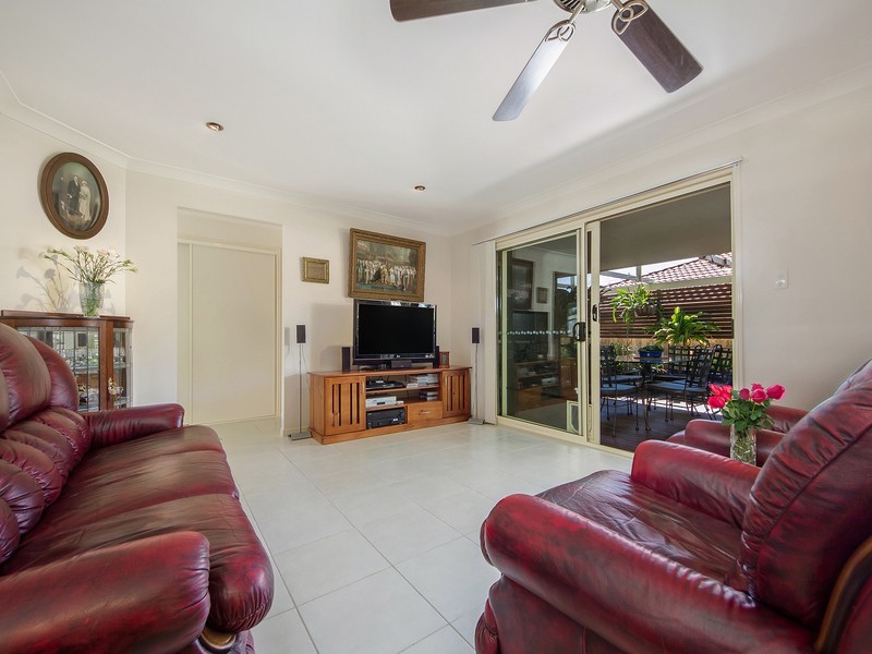 4 Greendale Place, Banora Point NSW 2486