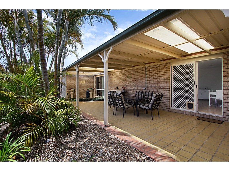 25 Riversdale Boulevard, Banora Point NSW 2486