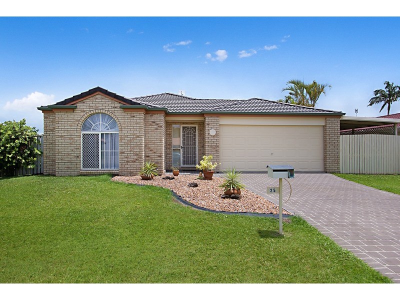 25 Riversdale Boulevard, Banora Point NSW 2486