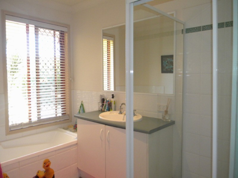 2/51 Kildare Drive, Banora Point NSW 2486