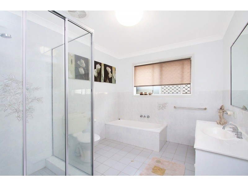 1/5 Bluegum Boulevard, Banora Point NSW 2486