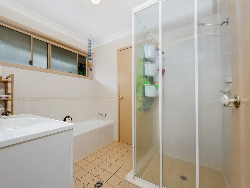 16 Inverness Court, Banora Point NSW 2486