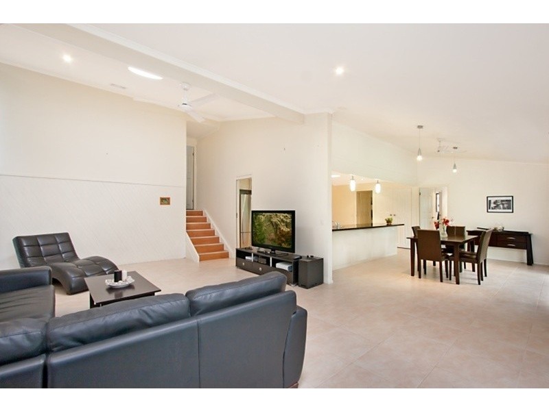 16 Elm Place, Banora Point NSW 2486