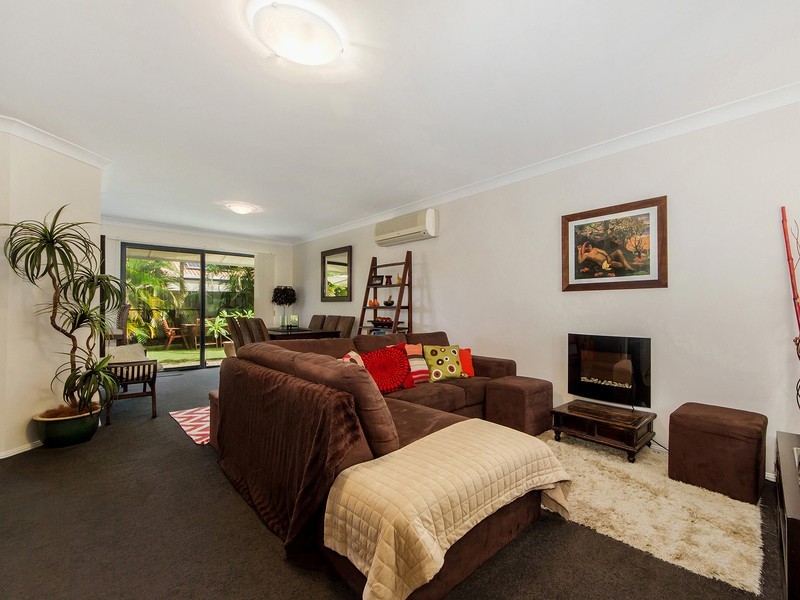 2 Falcon Way, Tweed Heads South NSW 2486