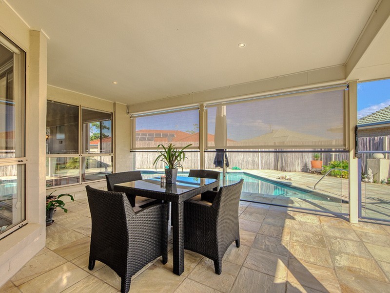 2 Magnolia Crescent, Banora Point NSW 2486