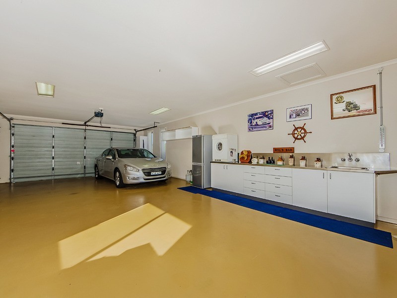 2 Magnolia Crescent, Banora Point NSW 2486
