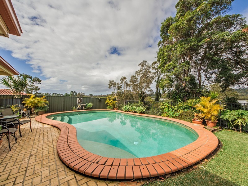 15 Daintree Close, Banora Point NSW 2486