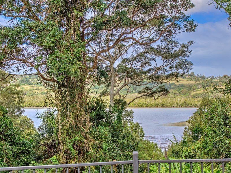 15 Daintree Close, Banora Point NSW 2486