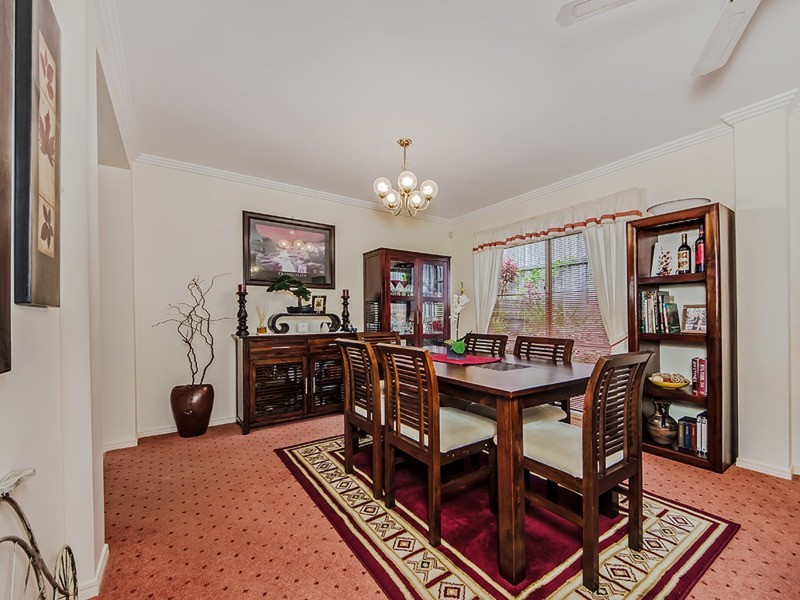 15 Daintree Close, Banora Point NSW 2486