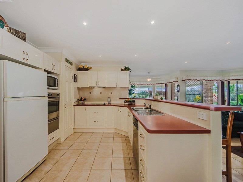 15 Daintree Close, Banora Point NSW 2486