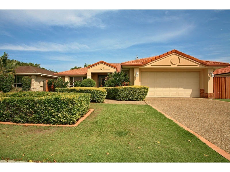 4 Riversdale Boulevard, Banora Point NSW 2486