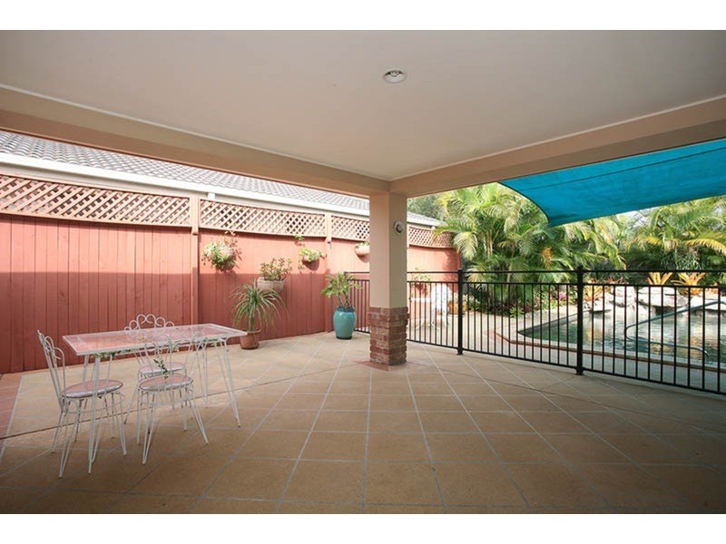 4 Riversdale Boulevard, Banora Point NSW 2486