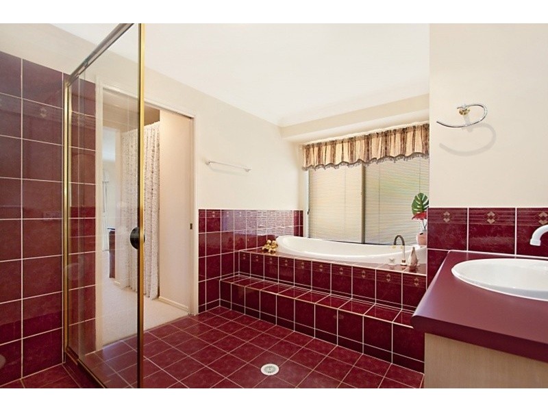 7 Kakadu Court, Banora Point NSW 2486