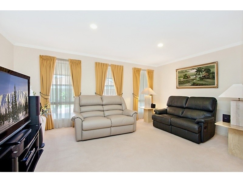 7 Kakadu Court, Banora Point NSW 2486