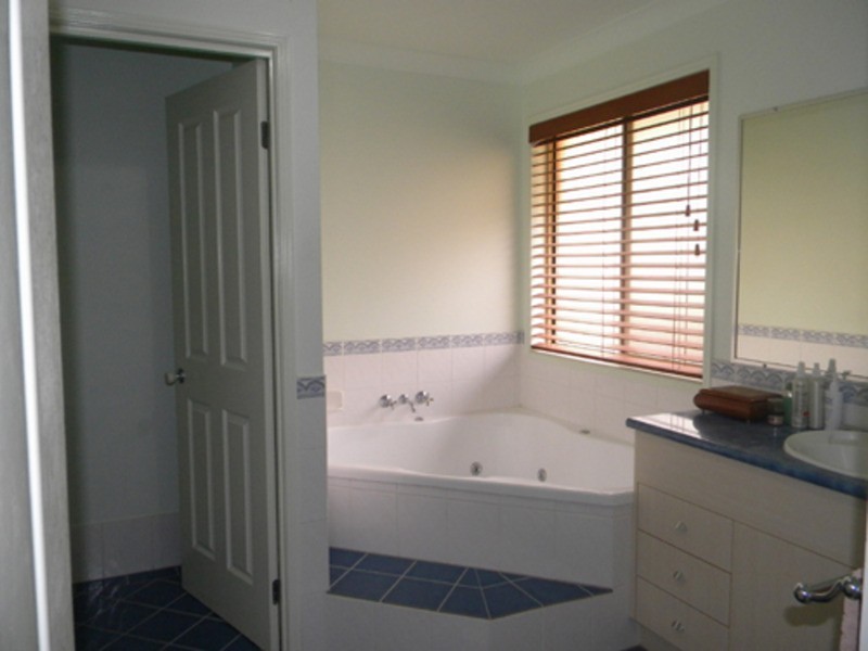 15 Kelburn Close, Banora Point NSW 2486